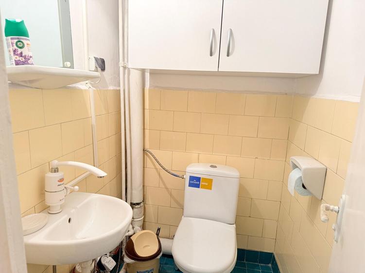 APARTAMENT CU 2 CAMERE DECOMANDAT, CENTRAL, RAPA GALBENA