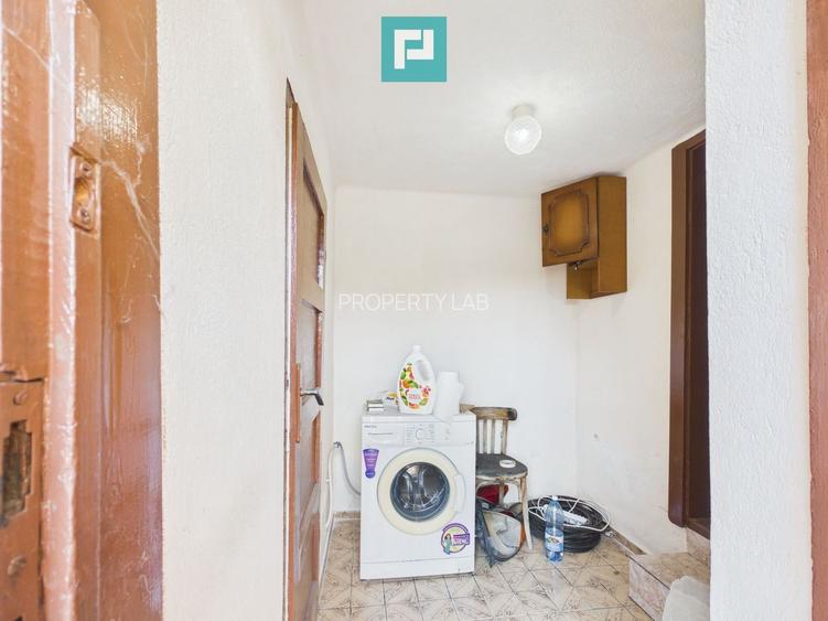 Casa în Cuvin la poalele dealului - 11