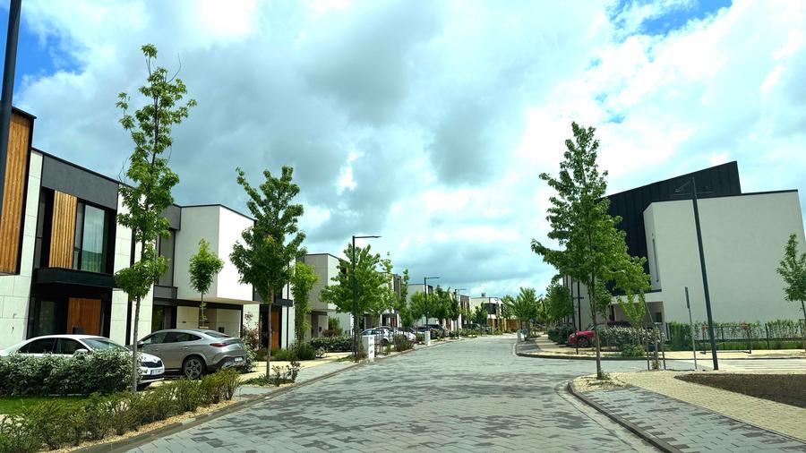 Prêt promo - vila 4 camere , complet mobilată -Tunari complex residential