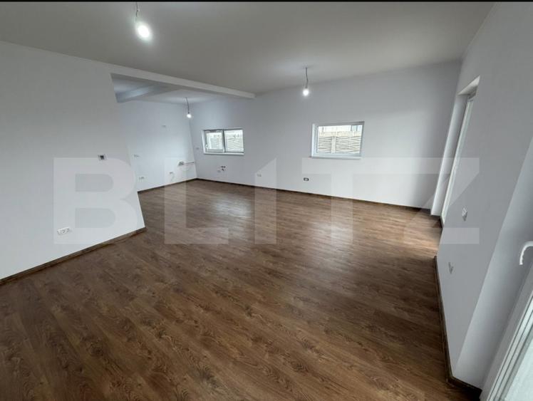 Casă individuală cu design modern și curte proprie – confort și eleganță