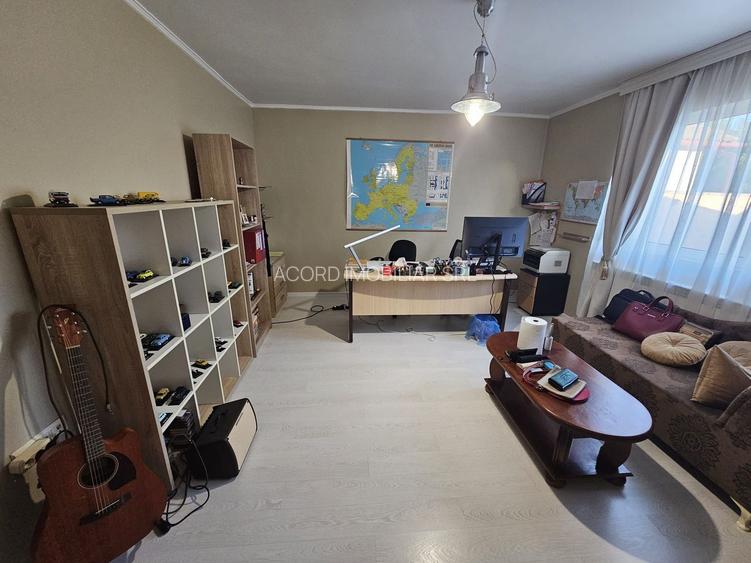 Casa Valu lui Traian partea dreapta - 4