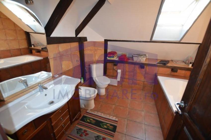 VILA COCHETA CU TERASA SI GARAJ