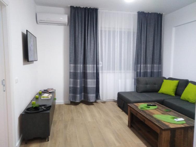 Mamaia, Garsoniera 42 mp, gaze, mobilata si utilata, loc de parcare, 63.000 Euro