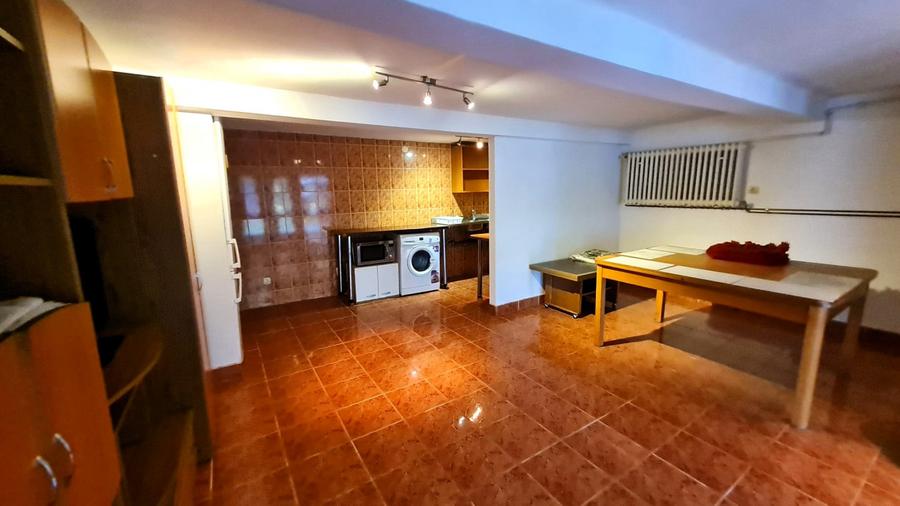 Casa 4 camere zona Trei Stejari