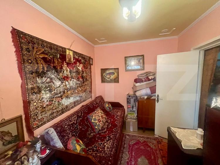 Apartament de vanzare, etaj 1, 35 mp, zona Nufarul