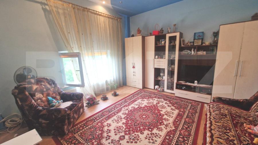 Apartament 2 camere decomandat cu 104 mp teren in acte etaj 2, Vila