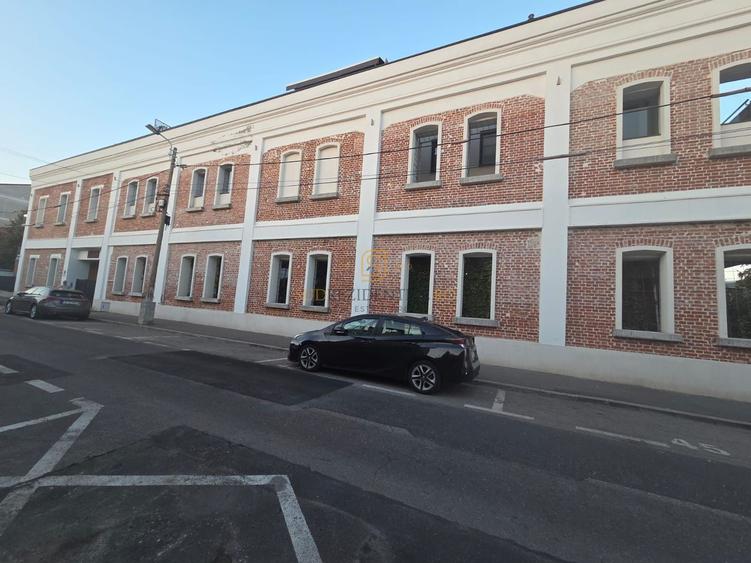 Apartament cochet cu terasa generoasa, 2 camere, in zona Parcul Carol