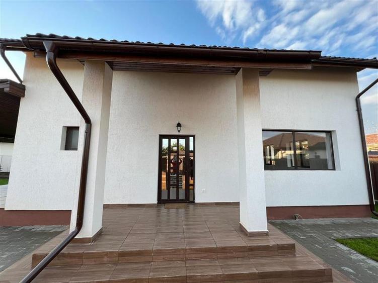 De inchiriat casa 4 cam,2 bai , sancrai, Mures