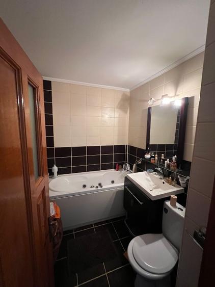 Apartament 3 camere decomandat, 2 băi, 2 balcoane, ultracentral – Strada Victori