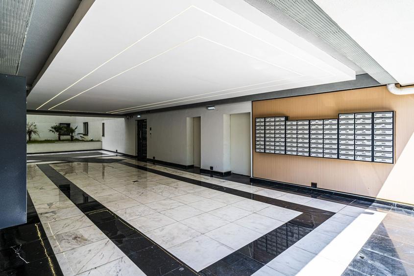 2 camere 53 mp+ terasa 12 mp, parter inalt, bloc nou, Militari-Autogara