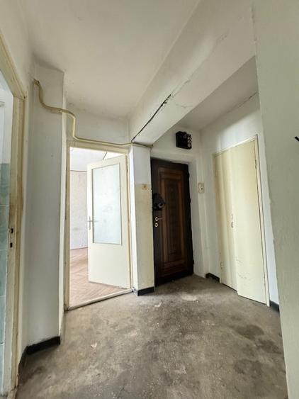 Apartament 2 camere de vanzare, ultracentral, B-dul Republicii, Barlad