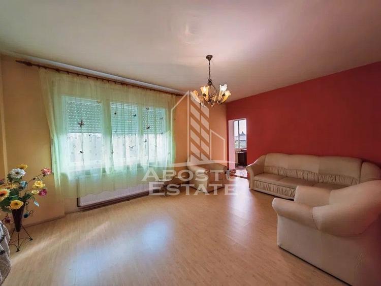 Apartament 3 camere de inchiriat, centrala proprie, zona ISHO, Timis