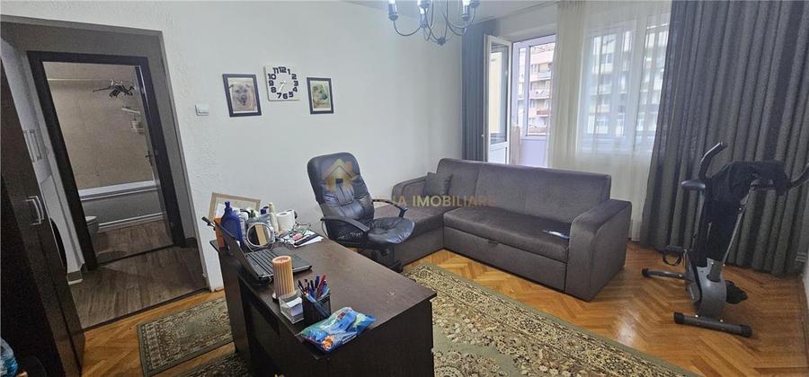 APARTAMENT 2 CAMERE 43 MP PLUS BALCON DE 10 MP ZONA MERCUR