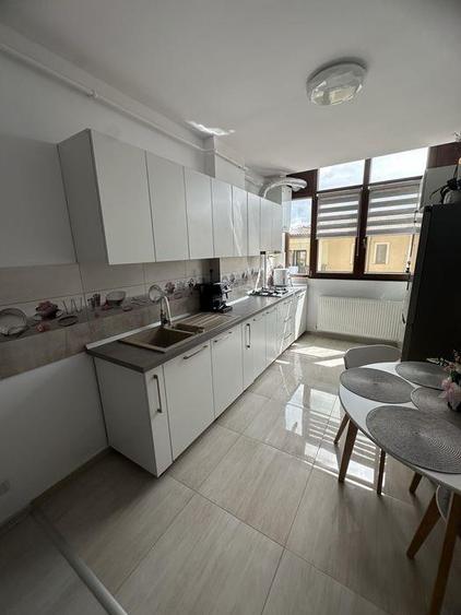 Etaj 1, bloc nou, 2 camere zona Valea Adanca