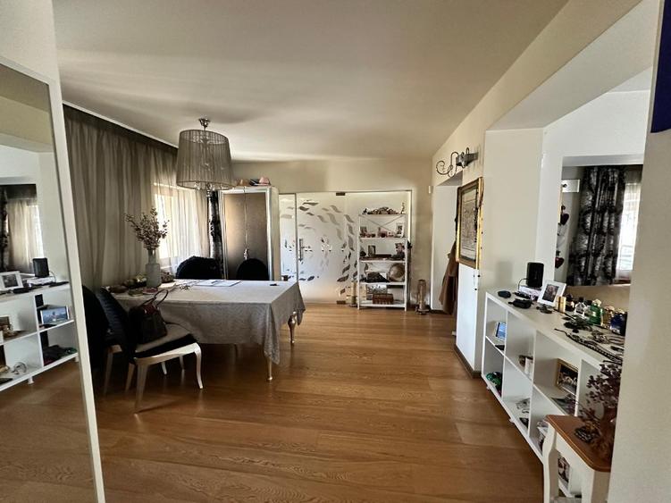 Proprietar, vila individuala, cartier inchis, renovata 2018, >300mp construiti