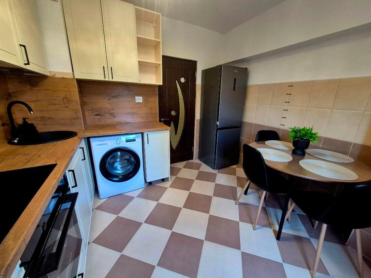 Garsoniera bloc mixt 45 mp complet renovata