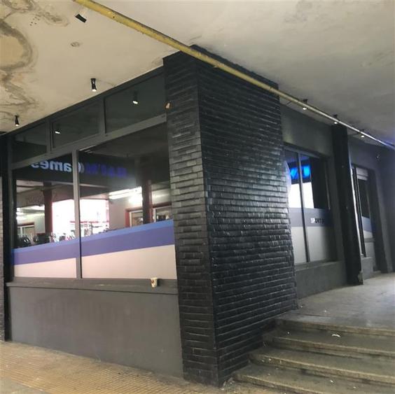 VANZARE SPATIU COMERCIAL CU FLUX INTENS DE CLIENTI, Astra