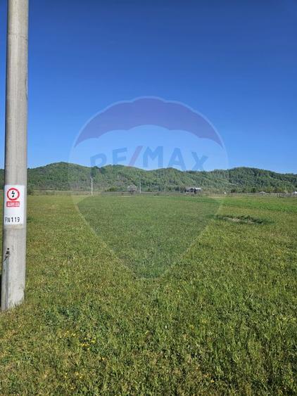 Teren intravilan de vânzare în Crăciunești – 1.780 mp