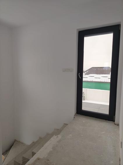 FARA COMISIOANE in Bolintin casa cu 5 camere P+1 asfalt curent 380v canal apa