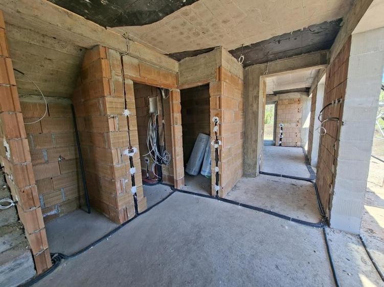 Casa individuala parter plus etaj Sanpetru Brasov zona Lempes
