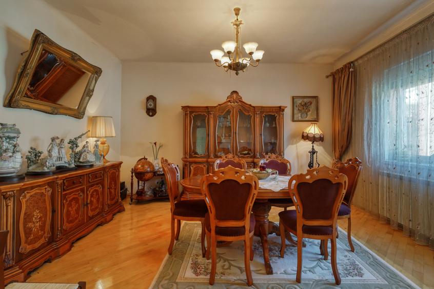 Casa eleganta, 8 camere, Zona Aurel Vlaicu, str. Tebea, mobilata complet