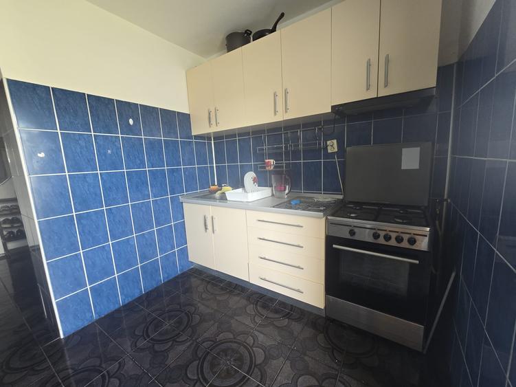 Apartament 3 camere 70mp,Esplanada Nicolina prima statie,et. 4 cu pod,cod:162419