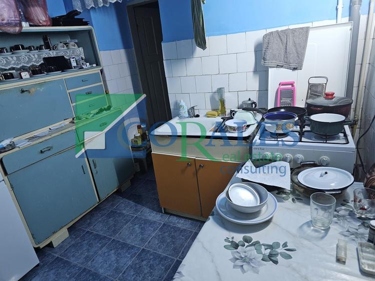 Piata Unirii. Cladire istorica. Fatada renovata!