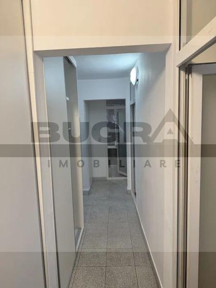Apartament de 4 camere, 75 mp, decomandat, zona Golden Tulip