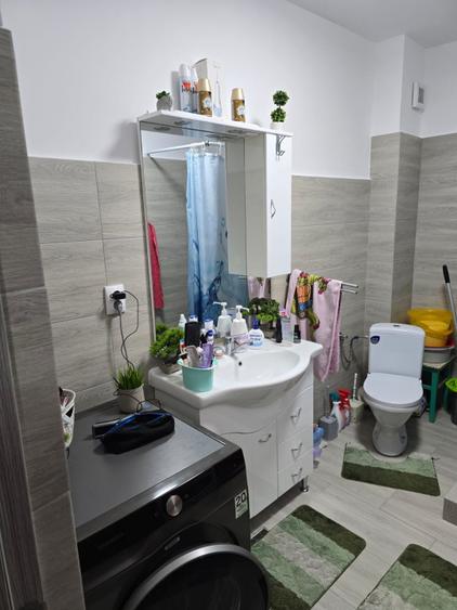 Apartament cu 1 camere si 2 parcari cu CF,zona Parc Poligon