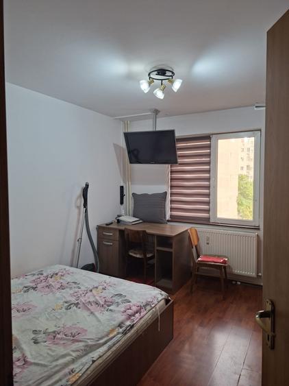 VANZARE AP 3 CAMERE