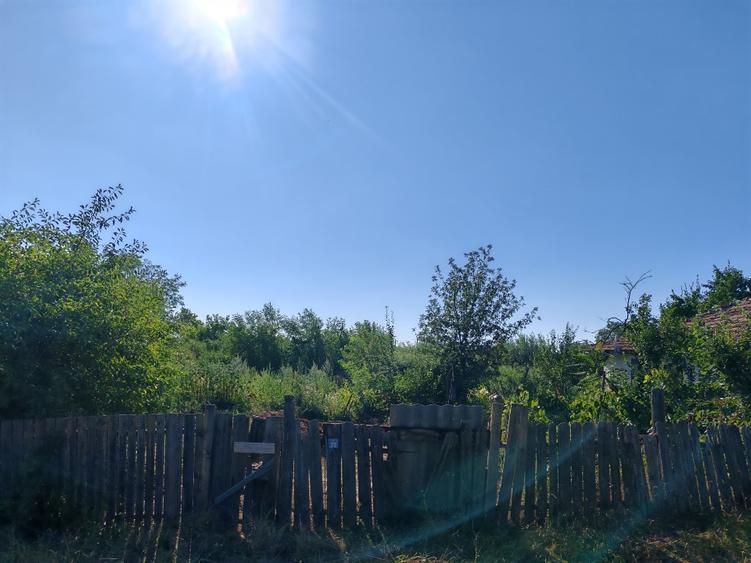 Teren intravilan 1.600 mp – Corni-Albești, Vaslui – zonă centrală