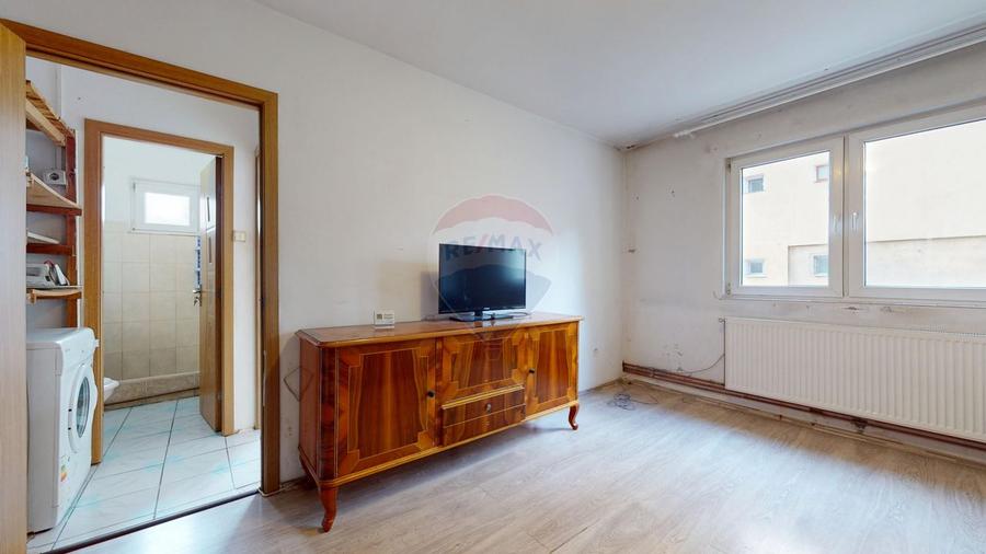 Apartament compact 2 camere, etaj 1, Săcele Electroprecizia