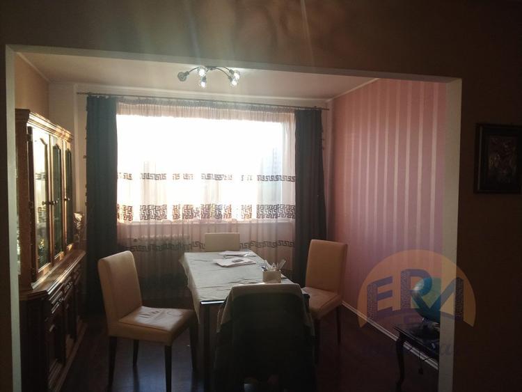 Apartament 4 camere,Bloc reabilitat ,Decebal, Str. Splaiul Crisanei