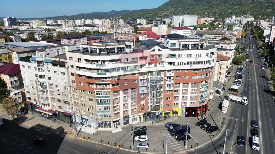 APARTAMENT - de VANZARE