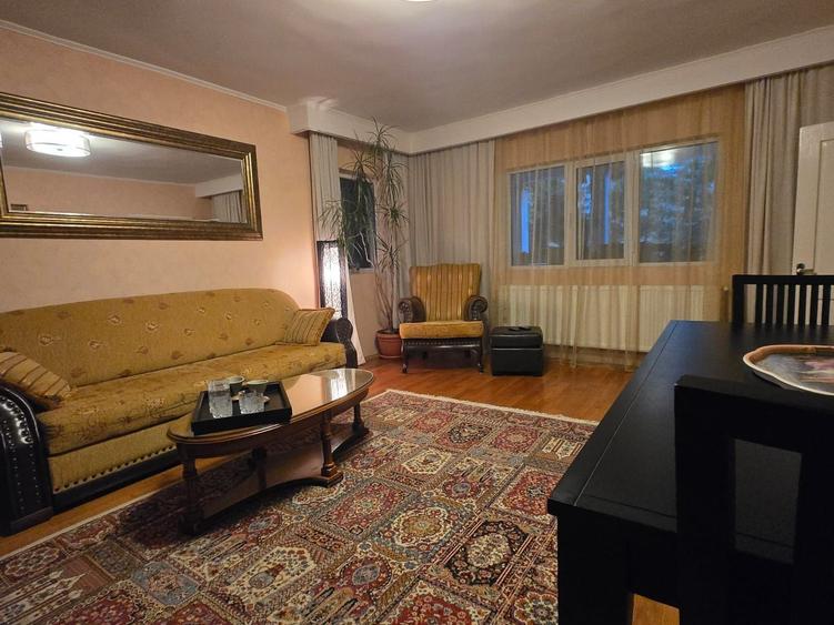 Casă Renovată cu Grădină | 227 mp | 3 Terase | 3 Dormitoare | Milcov