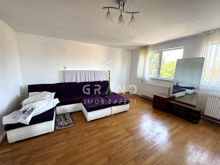 Casa 4 camere | 4 bai | 2 bucatarii | GARAJ | zona Semicentrala/Paris