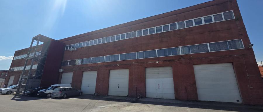 Imobil P+E pretabil servicii, comert, depozitare, cladire 2176 mp, teren 3739 mp