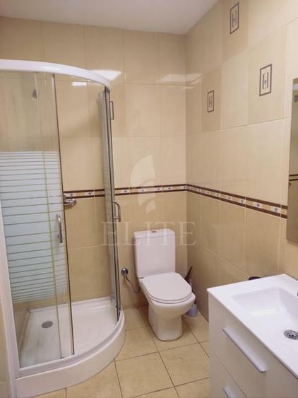 Apartament 4 camere în zona Andrei Muresanu