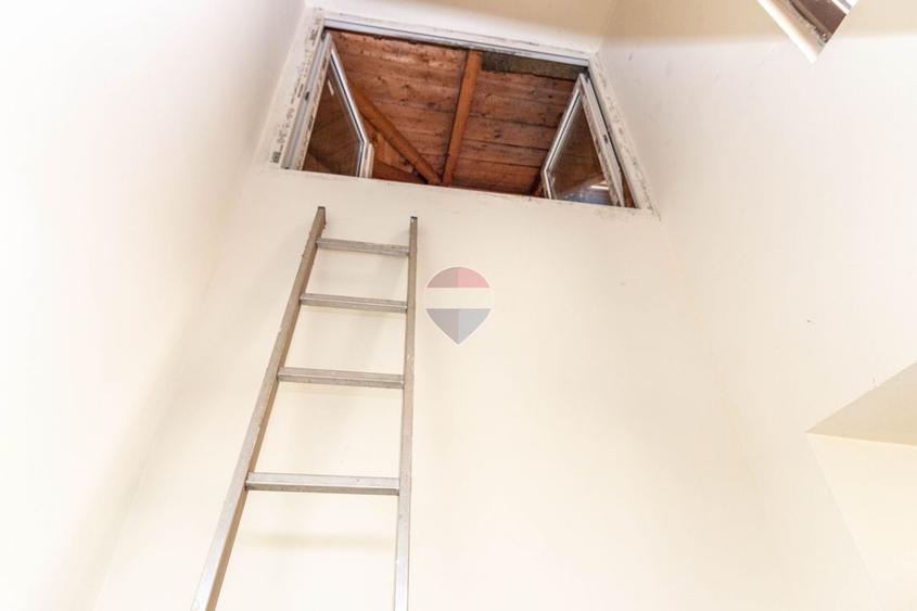 Casa / Vila cu 7 camere de inchiriat în zona Victoriei