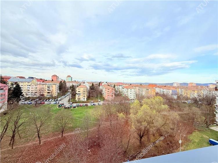 Penthouse cu 4 camere 111 mp utili terasa 78 mp doua locuri parcare