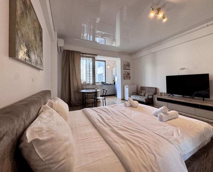 Oportunitate de Investiție! Studio cu vedere la mare + piscina | Complet mobilat