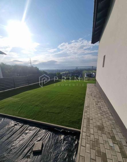 Duplex NOU cu 4 camere, încălzire în pardoseală și terasă panoramică