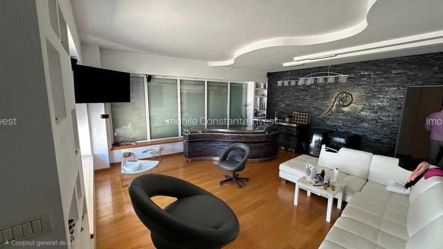 Duplex cu vedere spectaculoasă la mare