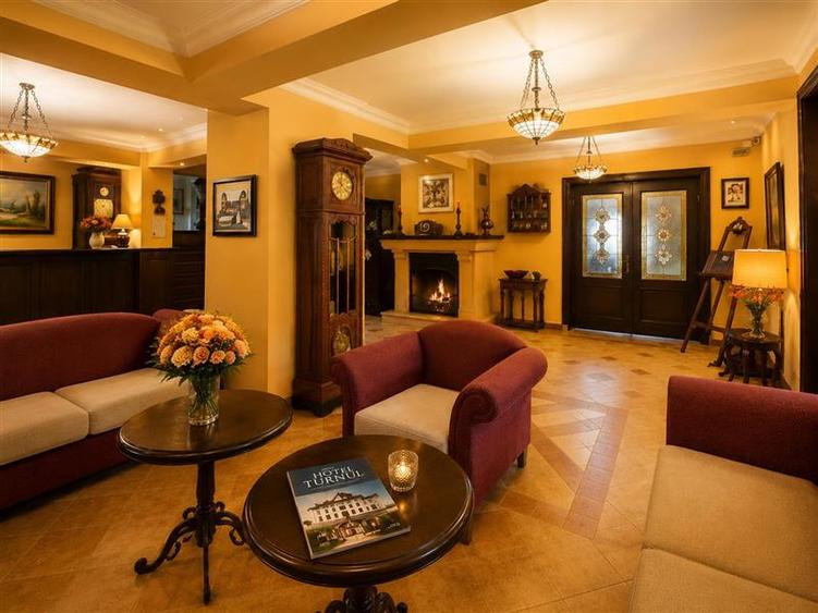 Hotel boutique:restaurant,spa,domeniu de 4.300 mp,5 minute de Castelul Bran,opor