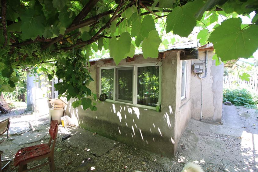 Vand teren 999mp +constructie de renovat loc. Serbestii Vechi