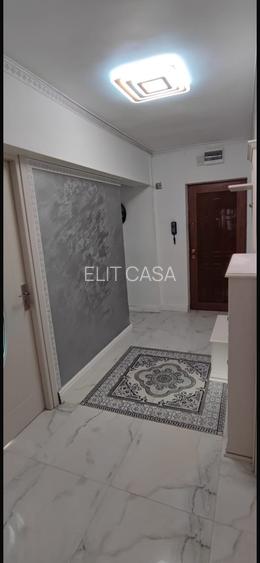 Apartament cu 3 camere decomandat, etajul 3/8, zona Dacia - 7