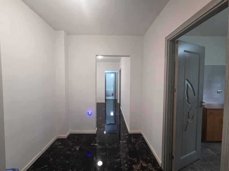 Apartament de vanzare, 3 camere, decomandat, 67 mp, Mircea cel Batran