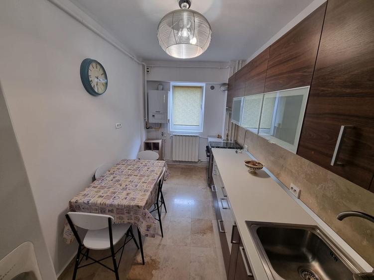Bd mamaia spitalul militar-apartament 2 camere decomandat mobilat complet