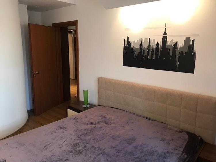 Apartament 3 camere mobilat si utilat modern,bloc de monolit acces metrou ,liber
