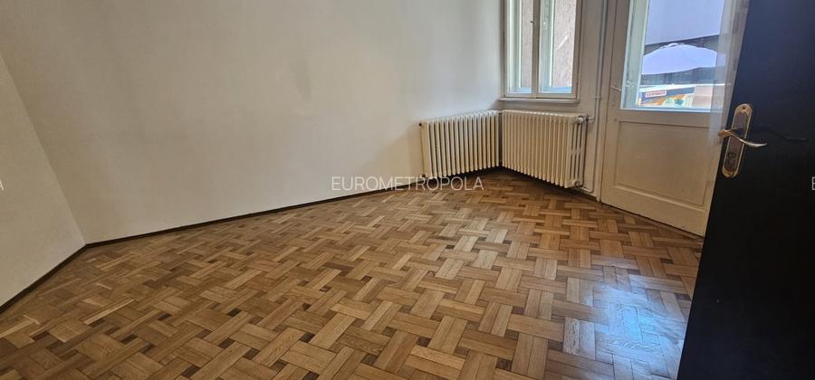 Apartament cu 200 mp curte - 5